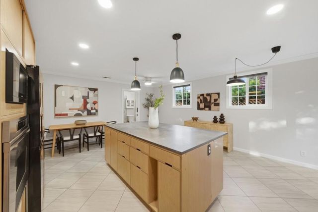 1652 Kentfield Avenue, Redwood City, CA 94061