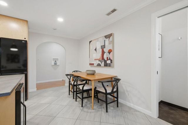 1652 Kentfield Avenue, Redwood City, CA 94061