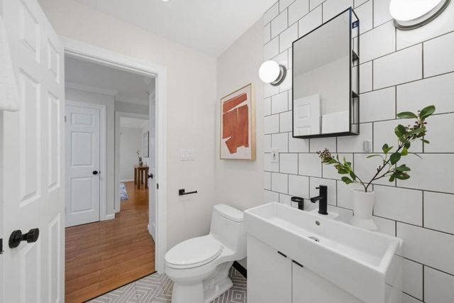 1652 Kentfield Avenue, Redwood City, CA 94061
