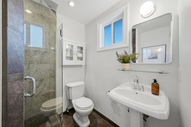 1652 Kentfield Avenue, Redwood City, CA 94061
