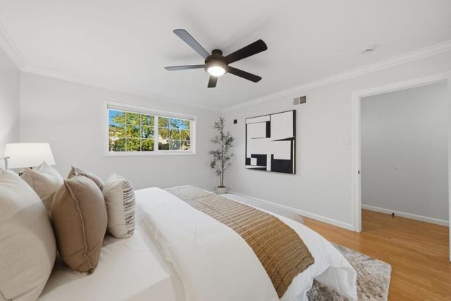 1652 Kentfield Avenue, Redwood City, CA 94061