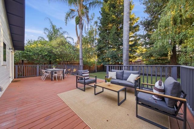 1652 Kentfield Avenue, Redwood City, CA 94061