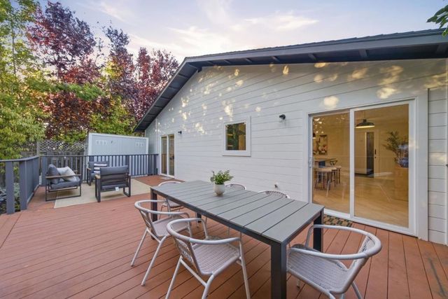 1652 Kentfield Avenue, Redwood City, CA 94061