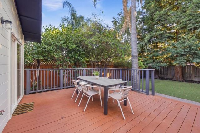 1652 Kentfield Avenue, Redwood City, CA 94061