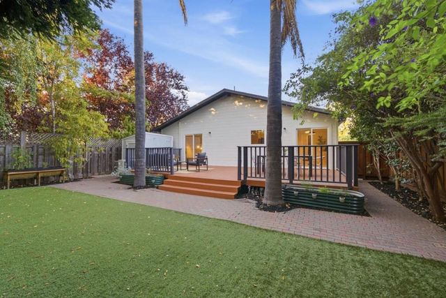 1652 Kentfield Avenue, Redwood City, CA 94061
