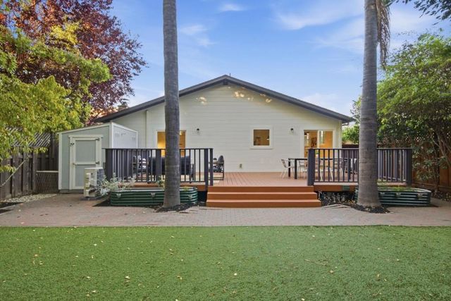 1652 Kentfield Avenue, Redwood City, CA 94061