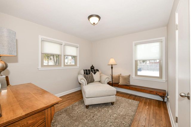 2440 S 81st STREET, West Allis, WI 53219