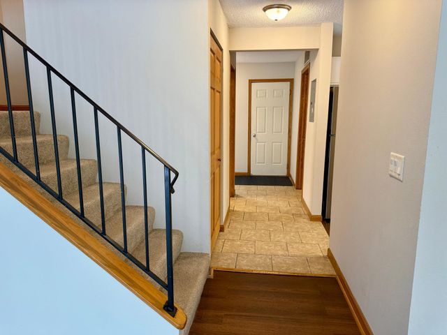 8573 Cardiff Lane, Eden Prairie, MN 55344