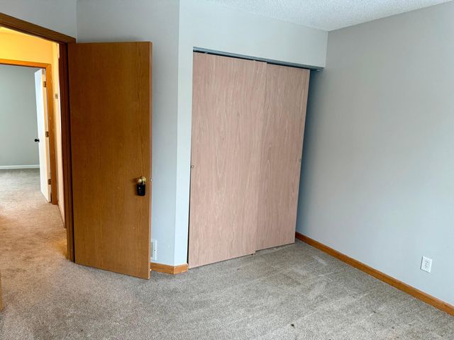 8573 Cardiff Lane, Eden Prairie, MN 55344