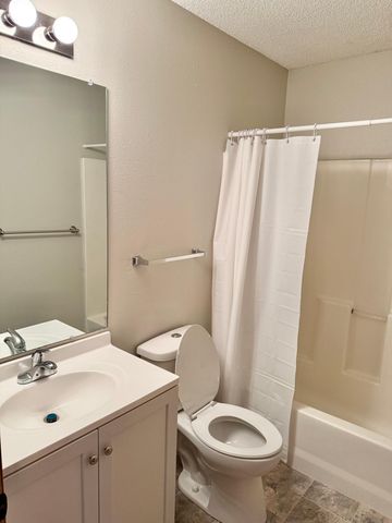 8573 Cardiff Lane, Eden Prairie, MN 55344