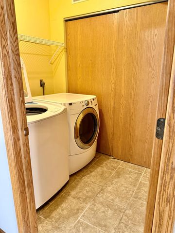 8573 Cardiff Lane, Eden Prairie, MN 55344