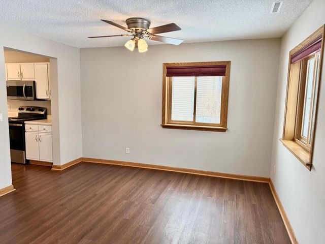 8573 Cardiff Lane, Eden Prairie, MN 55344