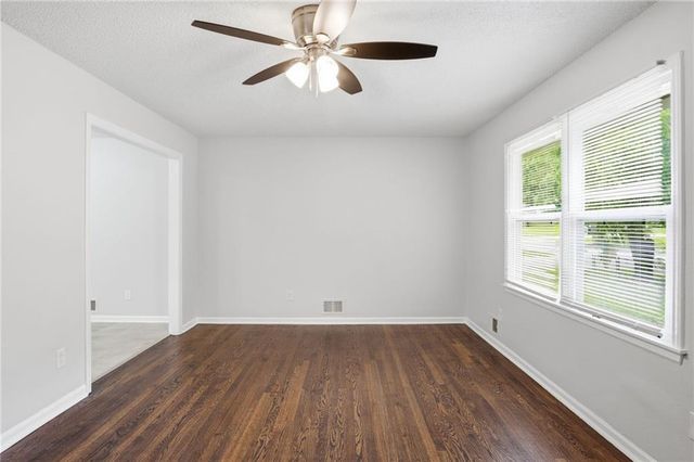 8909 Stark Avenue, Kansas City, MO 64138