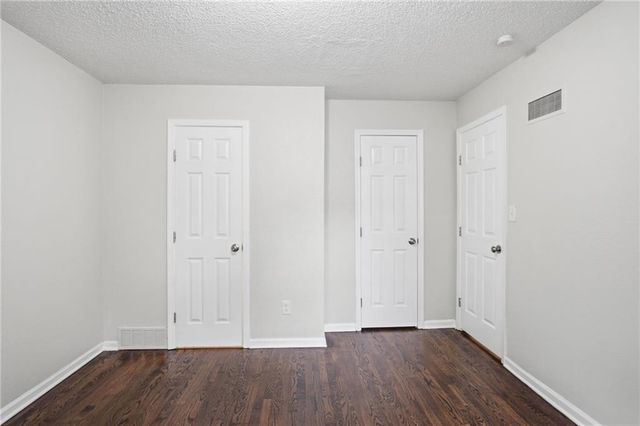 8909 Stark Avenue, Kansas City, MO 64138
