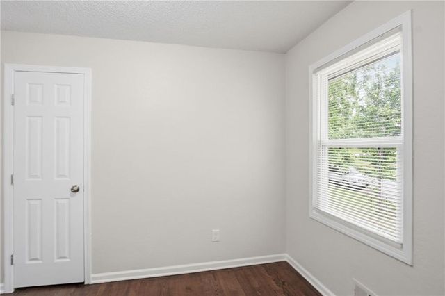 8909 Stark Avenue, Kansas City, MO 64138