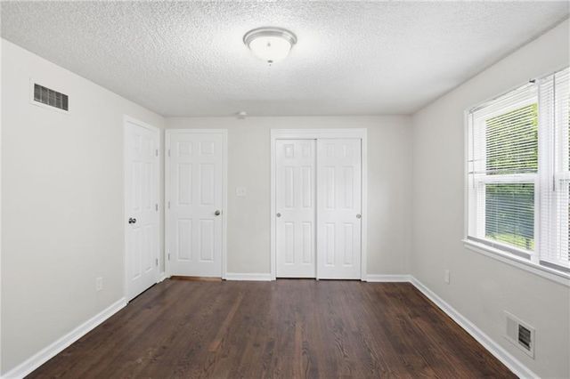 8909 Stark Avenue, Kansas City, MO 64138