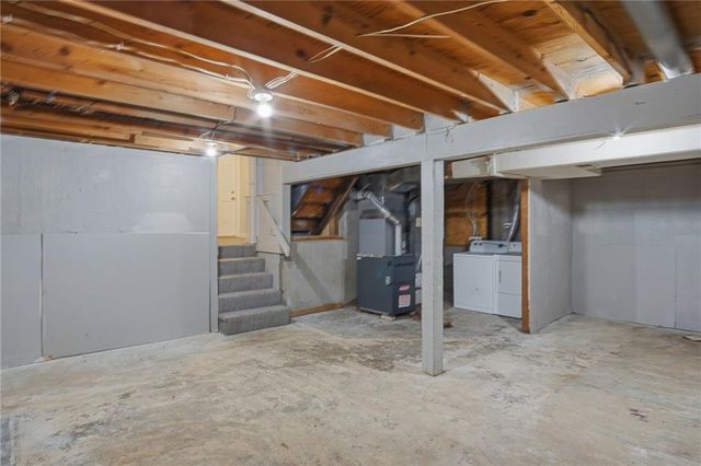 8909 Stark Avenue, Kansas City, MO 64138