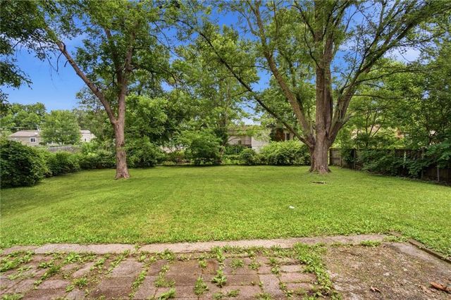 8909 Stark Avenue, Kansas City, MO 64138
