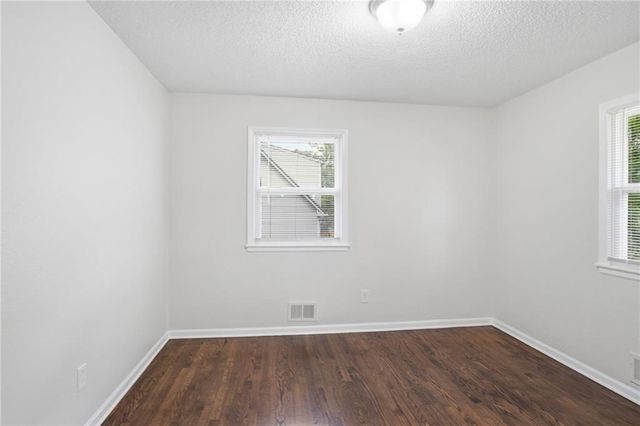 8909 Stark Avenue, Kansas City, MO 64138