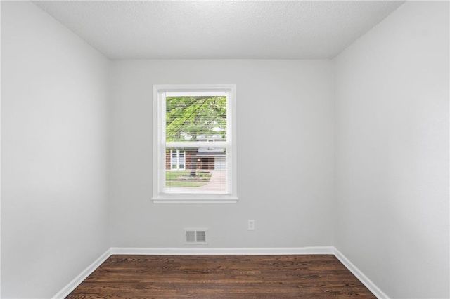 8909 Stark Avenue, Kansas City, MO 64138