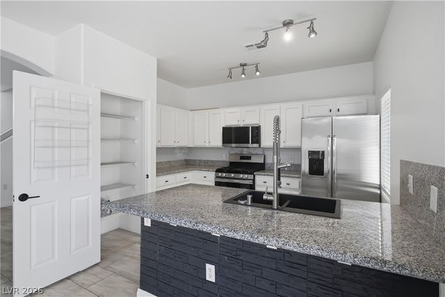 6316 Rolling Rose Street 102, North Las Vegas, NV 89081