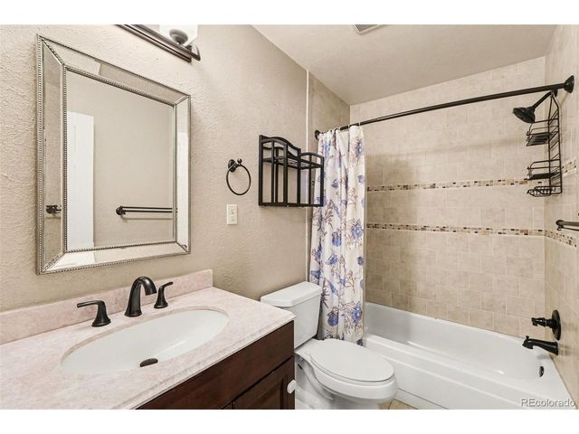 13885 W 66th Dr, Arvada, CO 80004