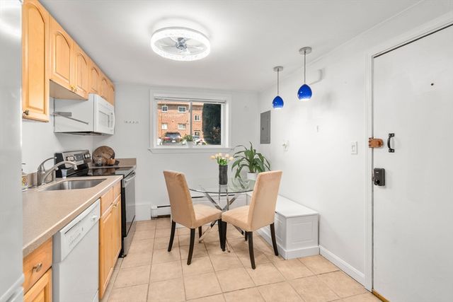 64 Bryon Road U1, Boston, MA 02467
