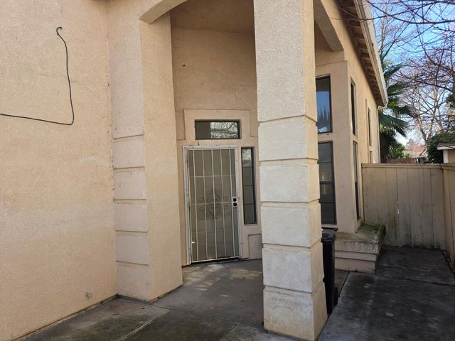 5141 Lady Di Way, Elk Grove, CA 95758