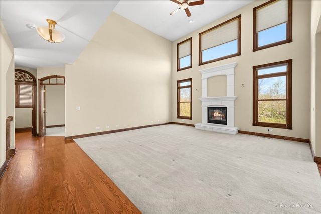 261 Johnson Woods Drive, Batavia, IL 60510