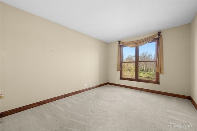 261 Johnson Woods Drive, Batavia, IL 60510