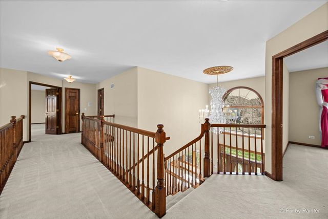 261 Johnson Woods Drive, Batavia, IL 60510