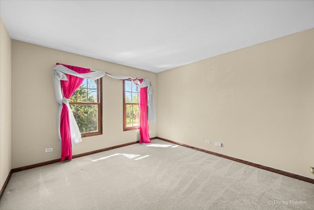 261 Johnson Woods Drive, Batavia, IL 60510