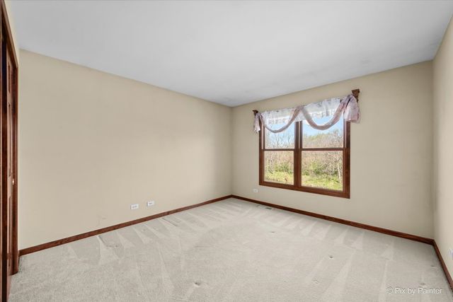 261 Johnson Woods Drive, Batavia, IL 60510