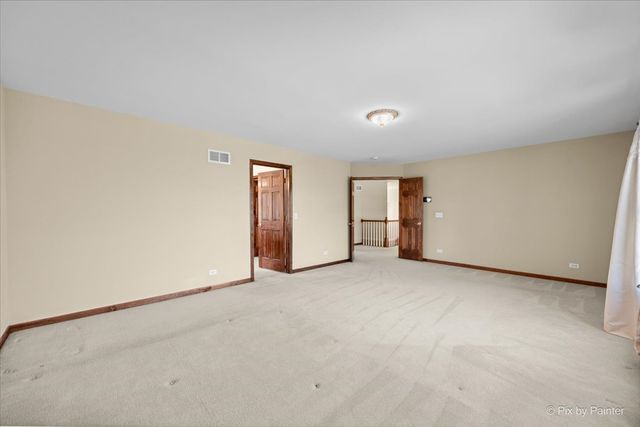 261 Johnson Woods Drive, Batavia, IL 60510