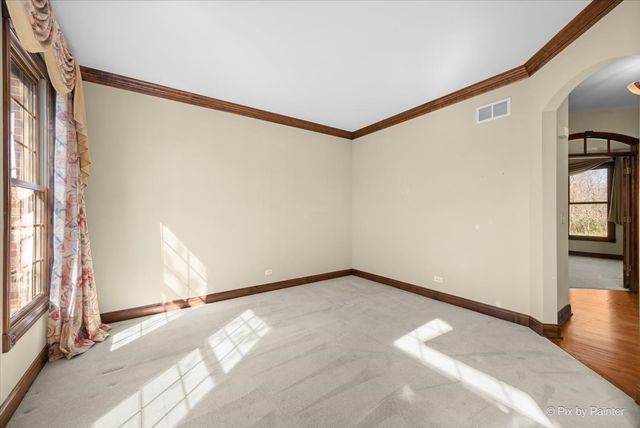 261 Johnson Woods Drive, Batavia, IL 60510