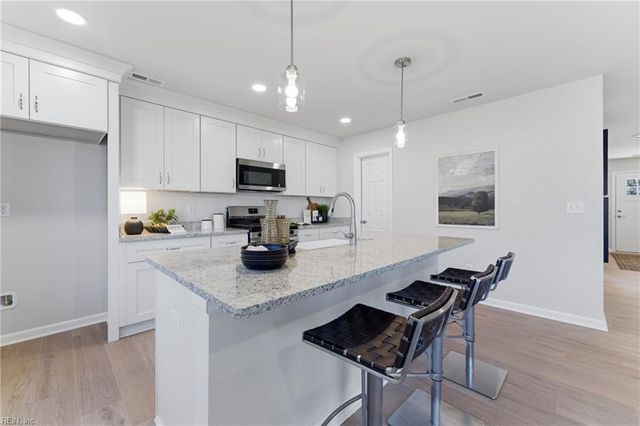 2256 Shipyard RD, Chesapeake, VA 23323