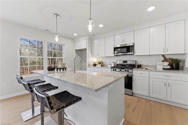 2256 Shipyard RD, Chesapeake, VA 23323