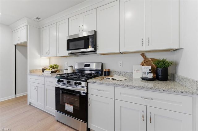 2256 Shipyard RD, Chesapeake, VA 23323