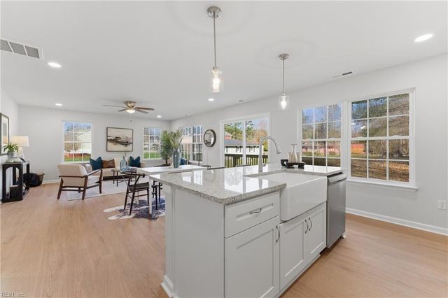 2256 Shipyard RD, Chesapeake, VA 23323