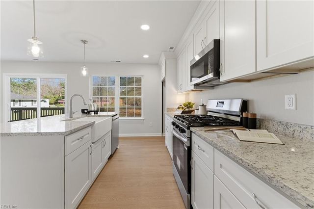 2256 Shipyard RD, Chesapeake, VA 23323