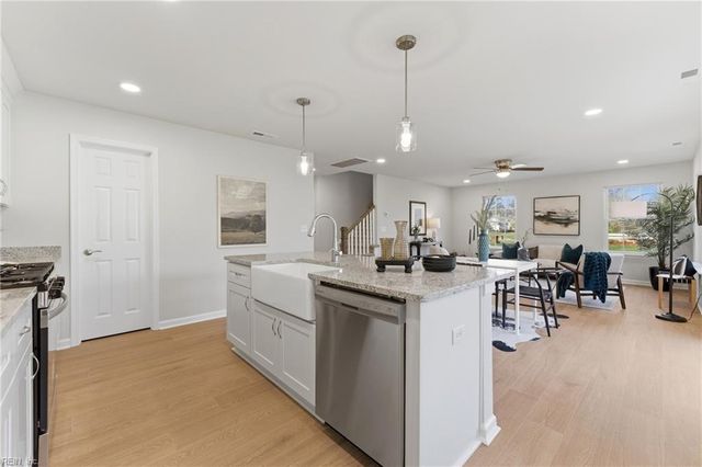 2256 Shipyard RD, Chesapeake, VA 23323