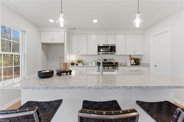 2256 Shipyard RD, Chesapeake, VA 23323