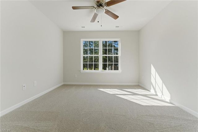 2256 Shipyard RD, Chesapeake, VA 23323