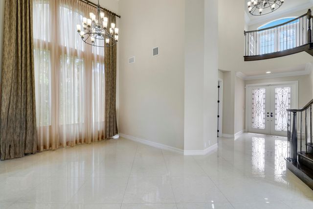 167 Rosalia Court S, Jupiter, FL 33478