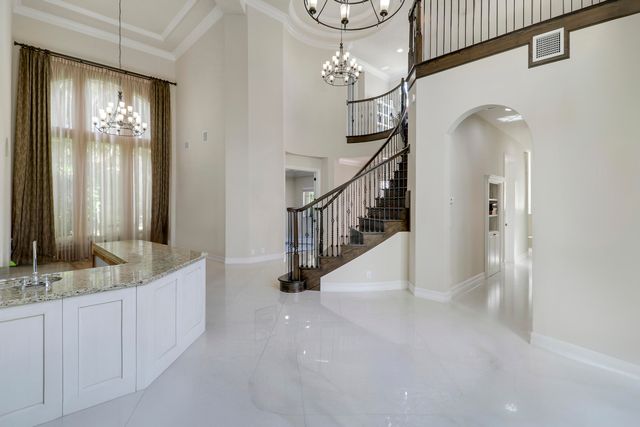 167 Rosalia Court S, Jupiter, FL 33478