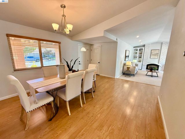 2249 Stonebridge Rd, Livermore, CA 94550