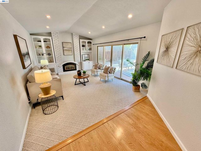 2249 Stonebridge Rd, Livermore, CA 94550