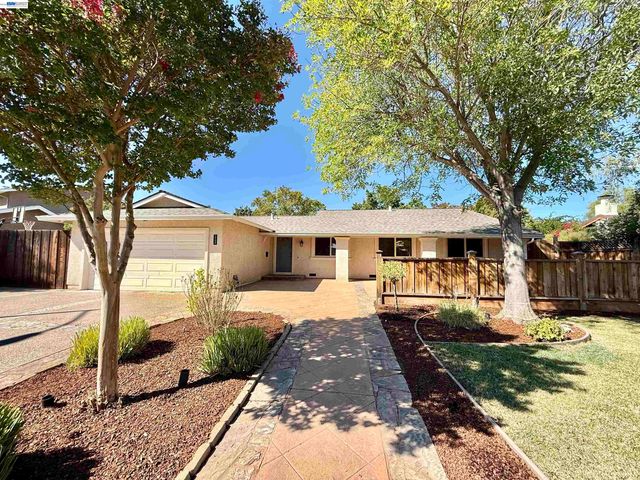 2249 Stonebridge Rd, Livermore, CA 94550