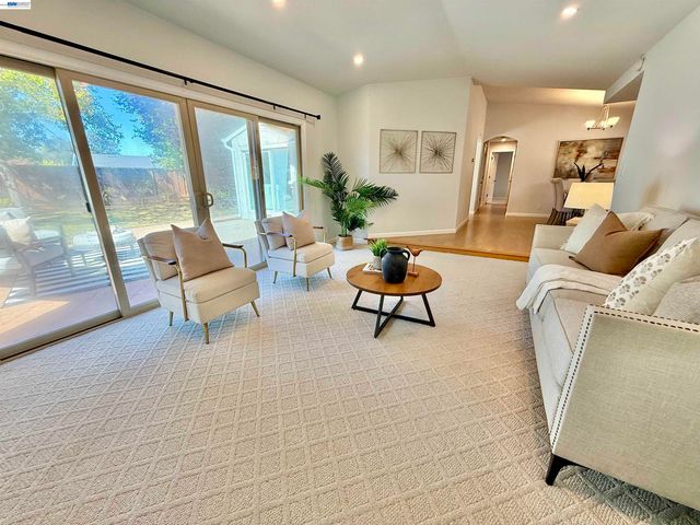 2249 Stonebridge Rd, Livermore, CA 94550
