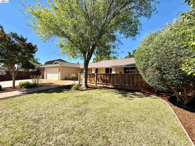 2249 Stonebridge Rd, Livermore, CA 94550